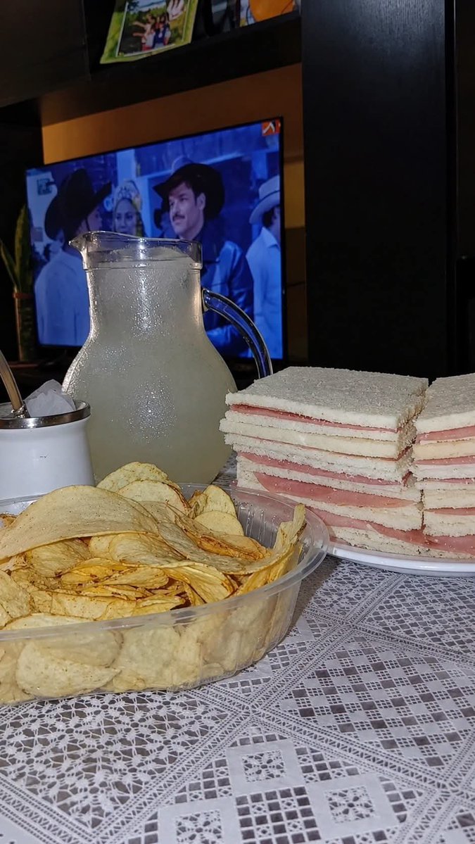 indirectasofi's tweet photo. Me gusta lo simple https://t.co/PPqRyHScVl