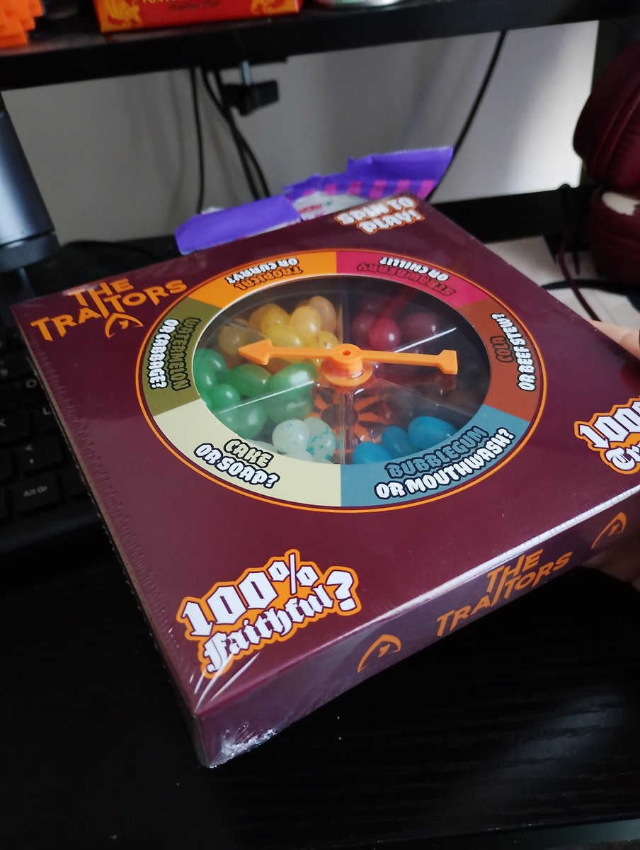 SacredLotus10's tweet photo. Trick or treats coming soon to a lotus stream near you 🎃 https://t.co/iccrxnLfBD