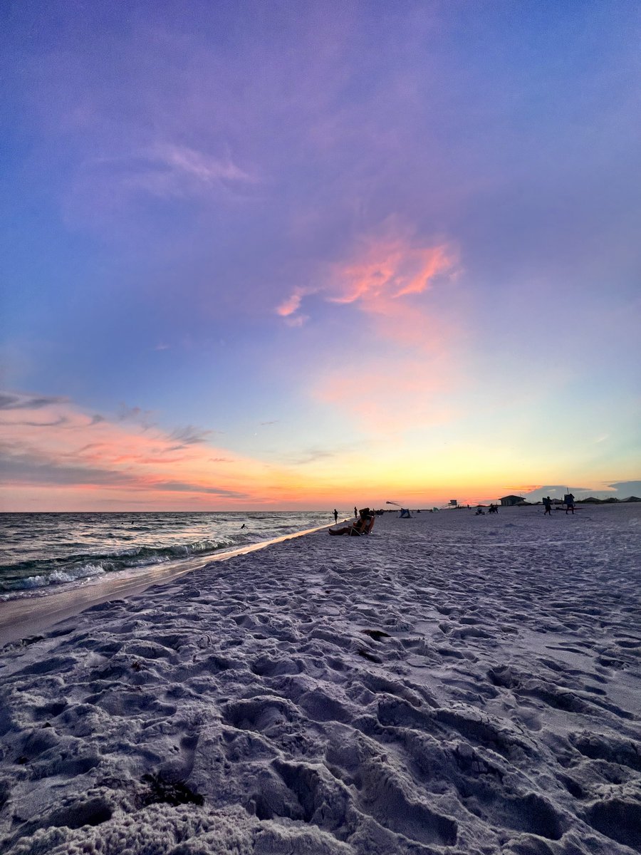 BIGxPIG's tweet photo. Pensacola Florida https://t.co/iYJ0Qyzmyv