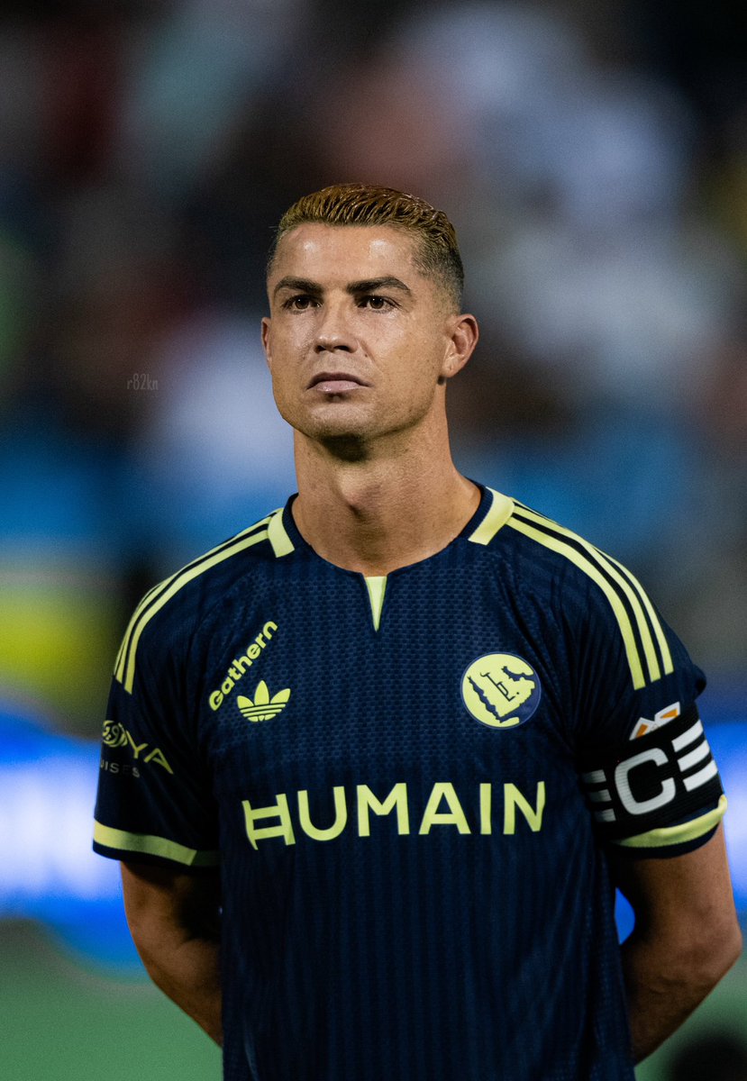 N7Cris's tweet photo. سعد الناصر يغلط ويعطيهم هدف؟ يتحملها كريستيانو
تمريرات الخيبري الخاطئه؟ يتحملها كريستيانو 
سوء المدرب وتكتيكاته؟ يتحملها كريستيانو 

لاعب بعمر الـ 41 يتحمل سوء الفريق واخطاء اللاعبين وثم يجيك
كم شخص ويقولك رونالدو سبب سوء الفريق؟ عقليات صغيره 🤷🏼‍♂️ https://t.co/NCW53XF8dH