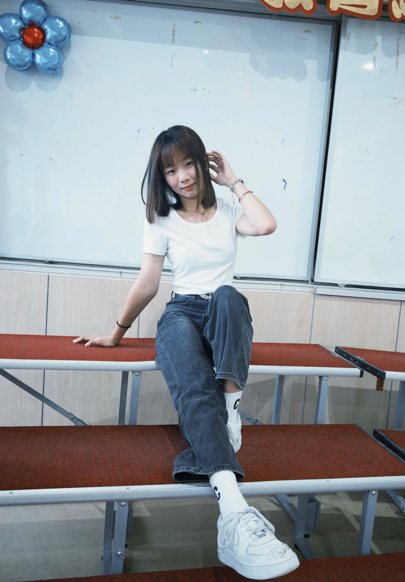 b1619889's tweet photo. 每次都有人問我是不是很高 
才沒有我才157
#小隻馬還有市場嗎？ https://t.co/YSyYGllm36