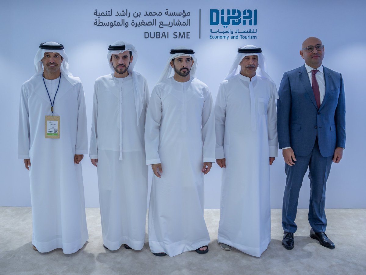 groupfazza's tweet photo. حمدان بن محمد يكرّم الجهات الحكومية وشبه الحكومية والخاصة الأكثر دعماً لبرنامج المورّد الإماراتي، الذي تديره مؤسسة محمد بن راشد لتنمية المشاريع الصغيرة والمتوسطة، إحدى مؤسسات دائرة الاقتصاد والسياحة بدبي. وجاء المُكرّمون ضمن أبرز الجهات المساهمة في توفير فرص المشتريات من خلال البرنامج، ما أسهم في حصول المورّدين الإماراتيين على عقود تجاوزت قيمتها1.78  مليار درهم خلال عام 2025.

Hamdan bin Mohammed recognises the government, semi-government and private sector entities that provided the greatest support to the Emirati Supplier Programme, managed by the Mohammed Bin Rashid Establishment for Small and Medium Enterprises Development (Dubai SME), part of the Dubai Department of Economy and Tourism (DET). The recognised entities were among the highest contributors to procurement opportunities through the programme, enabling Emirati suppliers to secure contracts worth more than AED1.78 billion in 2025.