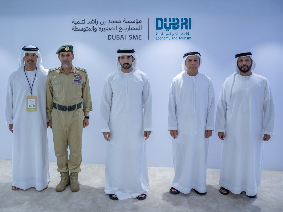groupfazza's tweet photo. حمدان بن محمد يكرّم الجهات الحكومية وشبه الحكومية والخاصة الأكثر دعماً لبرنامج المورّد الإماراتي، الذي تديره مؤسسة محمد بن راشد لتنمية المشاريع الصغيرة والمتوسطة، إحدى مؤسسات دائرة الاقتصاد والسياحة بدبي. وجاء المُكرّمون ضمن أبرز الجهات المساهمة في توفير فرص المشتريات من خلال البرنامج، ما أسهم في حصول المورّدين الإماراتيين على عقود تجاوزت قيمتها1.78  مليار درهم خلال عام 2025.

Hamdan bin Mohammed recognises the government, semi-government and private sector entities that provided the greatest support to the Emirati Supplier Programme, managed by the Mohammed Bin Rashid Establishment for Small and Medium Enterprises Development (Dubai SME), part of the Dubai Department of Economy and Tourism (DET). The recognised entities were among the highest contributors to procurement opportunities through the programme, enabling Emirati suppliers to secure contracts worth more than AED1.78 billion in 2025.