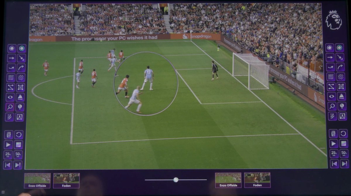 StretfordPaddck's tweet photo. 🚨🗣️ Howard Webb on why Enzo Fernandez being offside during City's goal was not considered by VAR: 

“When the VAR starts their check, they see, through the use of the semi-automated offside technology, that Haaland, when he's played, he's onside by three centimetres, played on by [Man Utd defender Patrick] Dorgu on the far side.

“And the VAR gets super-focused on Haaland. He establishes he's onside. He thinks that's a good goal. Haaland's not offside, as was thought initially.

“But of course, when he then runs it back through the full app, he doesn't truly evaluate the full impact of Fernandez's position. He has a look to see if he touches the ball, because then that relates to potentially knocking it to Haaland, who goes on to score. He [Fernandez] doesn't touch the ball, but he [the VAR] doesn't truly evaluate other elements of offside. In that moment, he gets tunnel vision.

“He gets focused on Haaland, and it's down to the rest of his team to pull him out of that tunnel, and unfortunately, that didn't happen on this occasion.”

[@premierleague] #MUFC
