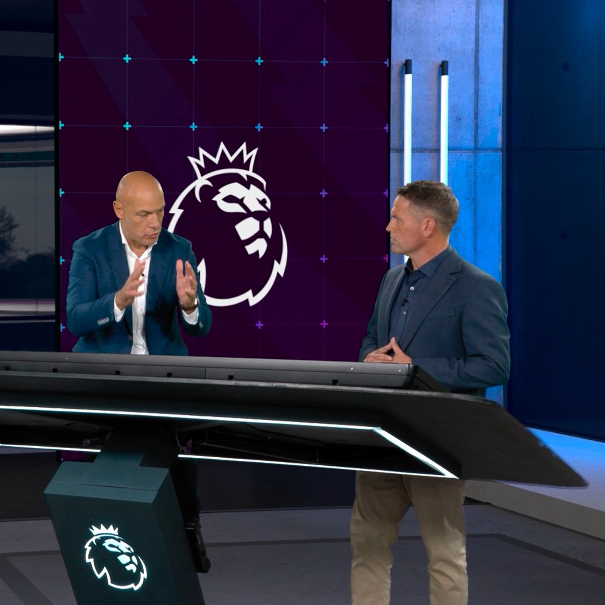StretfordPaddck's tweet photo. 🚨🗣️ Howard Webb on why Enzo Fernandez being offside during City's goal was not considered by VAR: 

“When the VAR starts their check, they see, through the use of the semi-automated offside technology, that Haaland, when he's played, he's onside by three centimetres, played on by [Man Utd defender Patrick] Dorgu on the far side.

“And the VAR gets super-focused on Haaland. He establishes he's onside. He thinks that's a good goal. Haaland's not offside, as was thought initially.

“But of course, when he then runs it back through the full app, he doesn't truly evaluate the full impact of Fernandez's position. He has a look to see if he touches the ball, because then that relates to potentially knocking it to Haaland, who goes on to score. He [Fernandez] doesn't touch the ball, but he [the VAR] doesn't truly evaluate other elements of offside. In that moment, he gets tunnel vision.

“He gets focused on Haaland, and it's down to the rest of his team to pull him out of that tunnel, and unfortunately, that didn't happen on this occasion.”

[@premierleague] #MUFC