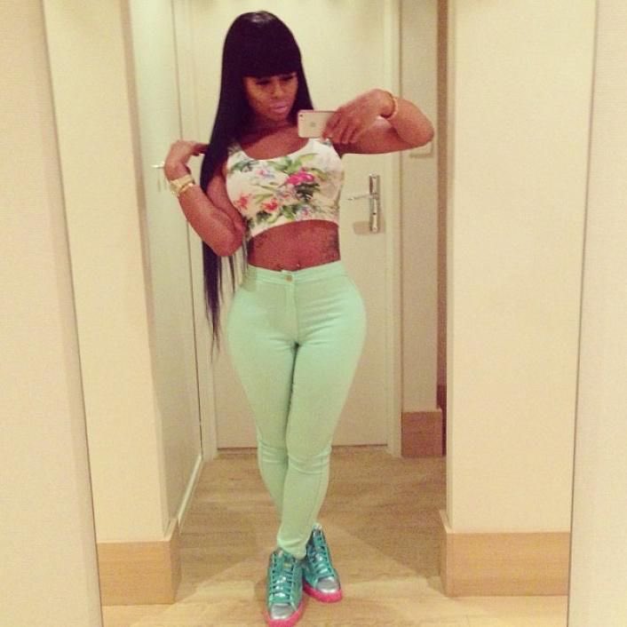 cantleavethegc's tweet photo. OH! I remember when yall wore these JEANS OUT!!! https://t.co/0CoRvx1Yf2