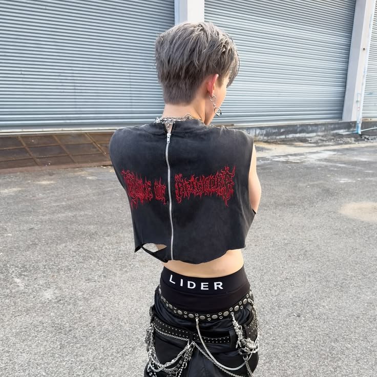 acervohongshi's tweet photo. hong back u will always be iconic 🚬

OMG WITH LYKN
#OhMyGosh_LYKNmv #hongshihoshi https://t.co/yTMARDyhVD