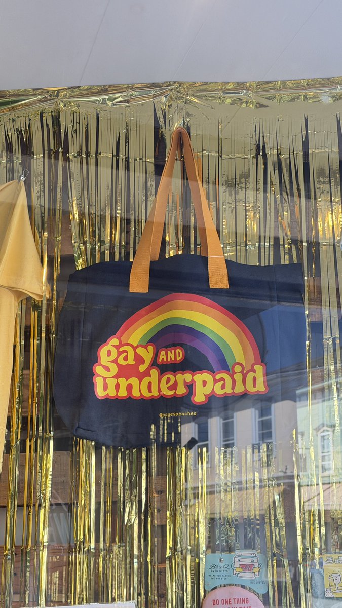 moscatodaasti's tweet photo. Gay WNI https://t.co/s8IG92CpbV