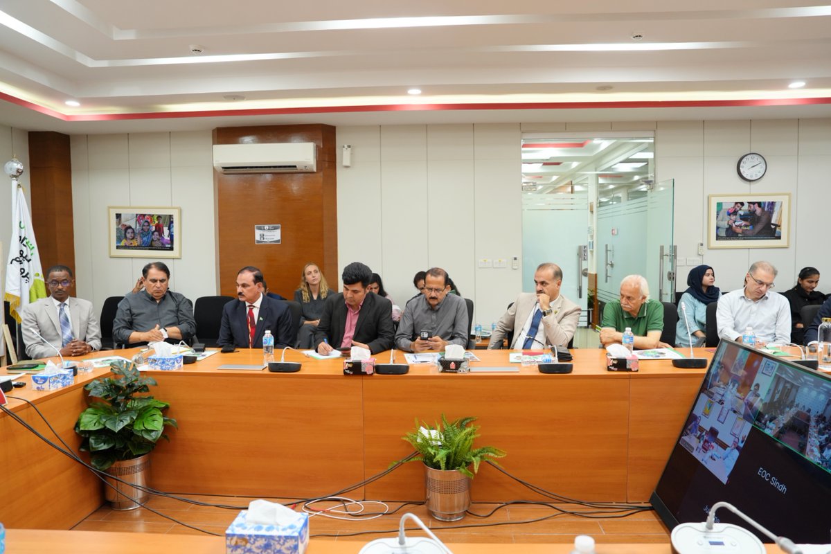 PakFightsPolio's tweet photo. Every conversation can bring us one step closer to a polio-free Pakistan.

Ahead of the September Sub-National Immunization Days (SNID), Prime Minister’s Focal Person for Polio Eradication, Ms Ayesha Raza Farooq, brought together health journalists from across Pakistan at the National Emergency Operations Centre (NEOC) to discuss the fight against polio and the critical role of media in turning awareness into action.

From 21–27 September, frontline workers will reach more than 31 million children across 115 high-risk districts. Behind this effort are not only the teams going door to door, but also the voices that help build trust, address concerns and encourage families to protect their children.

Every conversation matters. Every door matters. Every child matters.

Together, let’s keep the conversation going, build trust in vaccination and help ensure every child is protected.

#PolioFreePakistan #EndPolio #EveryChildEveryTime