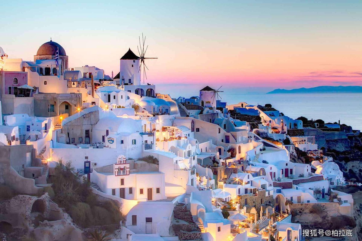 marcelD8's tweet photo. Woke up to golden sunrise over Santorini’s white domes, sipped local coffee while seagulls glided by—this is the lazy joy of island days https://t.co/se0DmYAO8v