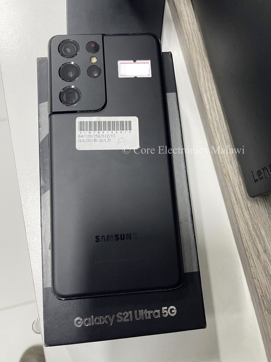 CoreMalawi's tweet photo. Buy Samsung Galaxy S21 Ultra 5G( Black &amp; Silver colors)  | 12GB RAM | 128GB Internal Storage | 108MP/40 MP | 5000mAh Battery | 16.8” AMOLED Display | Going at K1,400,000.00 | Contact: ￼￼0995 47 01 74
#coreelectronicsmalawi #samsung #GalaxyS21Ultra https://t.co/fzoCf9nht9