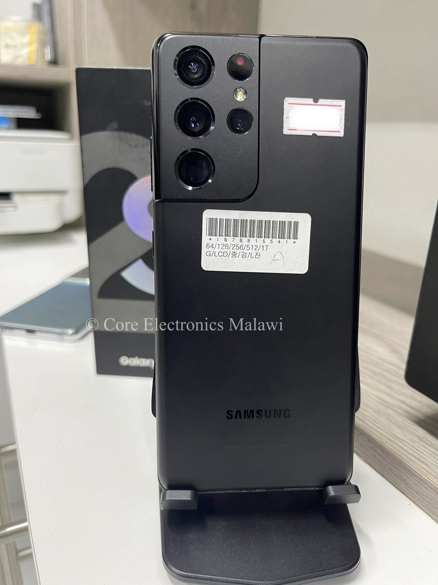 CoreMalawi's tweet photo. Buy Samsung Galaxy S21 Ultra 5G( Black &amp; Silver colors)  | 12GB RAM | 128GB Internal Storage | 108MP/40 MP | 5000mAh Battery | 16.8” AMOLED Display | Going at K1,400,000.00 | Contact: ￼￼0995 47 01 74
#coreelectronicsmalawi #samsung #GalaxyS21Ultra https://t.co/fzoCf9nht9