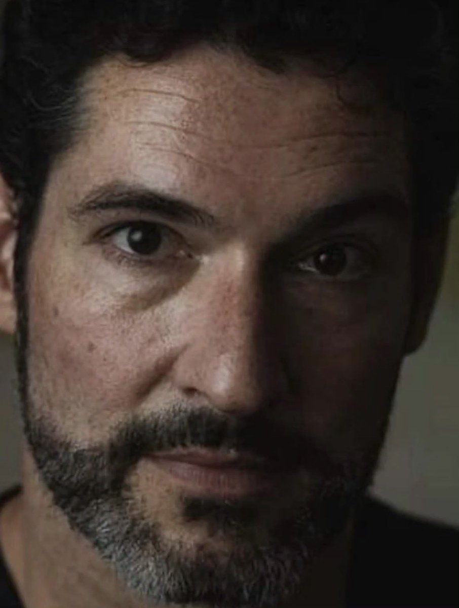 C_Kitten85's tweet photo. He!!! He is my biggest weakness! Just look at his wonderful, sweet, beautiful, kind, deep, warm brown eyes… My knees would give in! 🤎👀❤️🔥🫠😈🖤🔥🥵❤️ #TomEllis #Lucifer #ColinGlass #ciacbs https://t.co/pIr5sFltrW