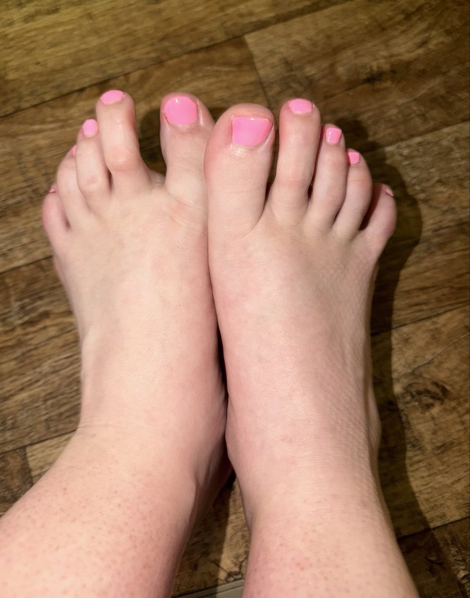 Perfectsize_ten's tweet photo. Happy Toesday!👣 https://t.co/2yRuzGYelx