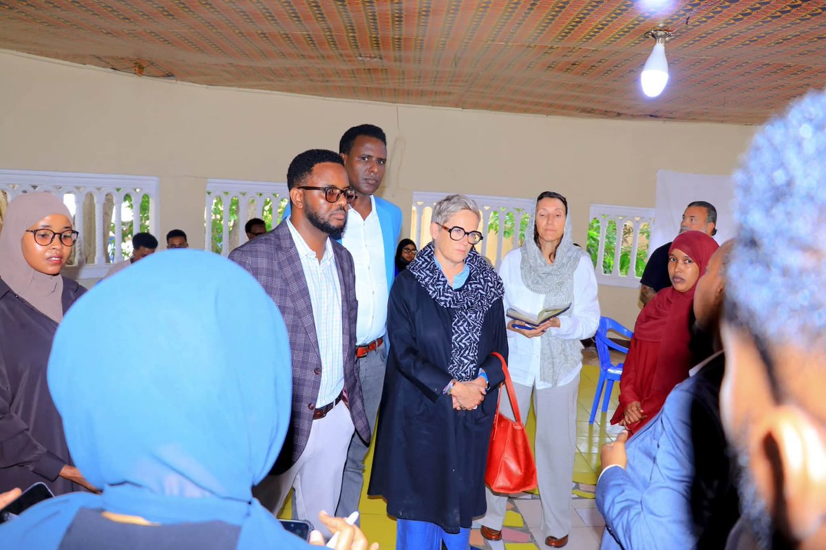 NCRIsom's tweet photo. 🇪🇺 EU Delegation Visits NCRI Reception &amp; Reintegration Centre.
NCRI Commissioner H.E. Liban Egal welcomed EU Acting Head of Mission H.E. Karin Gatt-Rutter &amp; Ms. Isabelle Ribot. 
The delegation met returning Somali citizens &amp;reviewed support services promoting dignity, protection. https://t.co/lDBKRo9kGU