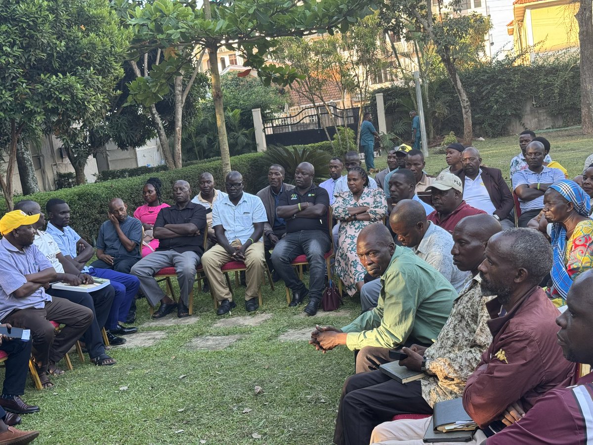 BulegeyaRogers2's tweet photo. Today, with @Sarakiyimba we have hold a meeting to discuss and formally endorse @mkainerugaba presidential candidacy. The gathering will provide an opportunity for participants to share their views and discuss the political road ahead @DaudiKabanda I want to officially inform you that we are ready for Thursday.