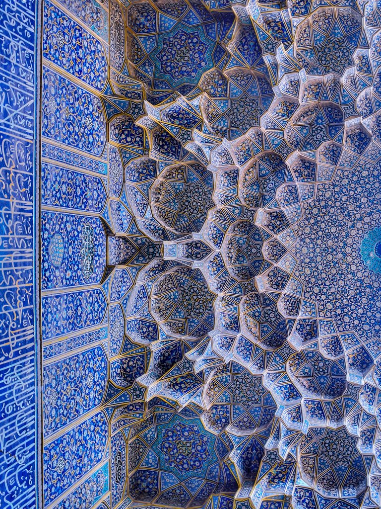 iriran's tweet photo. معماری ایران؛ روایتِ بی‌پایانِ ظرافت، نظم و شکوه

Patterns, Colors, and Centuries of Persian Artistry

#Iran #ایران #Isfahan #اصفهان

©️ : https://t.co/MLsl4CbCzh https://t.co/Z81b4nq0fN