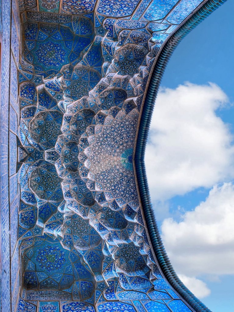 iriran's tweet photo. معماری ایران؛ روایتِ بی‌پایانِ ظرافت، نظم و شکوه

Patterns, Colors, and Centuries of Persian Artistry

#Iran #ایران #Isfahan #اصفهان

©️ : https://t.co/MLsl4CbCzh https://t.co/Z81b4nq0fN