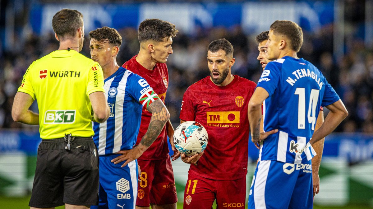 soffbalaguer's tweet photo. Jornada 6 | Deportivo Alavés - Valencia CF 🦇

El Valencia CF visita esta tarde al Deportivo Alavés en el Estadio de Mendizorroza en la sexta jornada de LaLiga. https://t.co/pd1B3f6okF