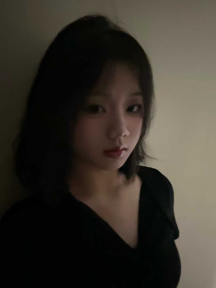 zhangqingyum's tweet photo. 张雨婷，高三，刚成年  有没有想羞辱或者射屏她的 发在评论区吧
想投稿的看主页
#分享身边人 #上贡女友 #曝光 #意淫 #射屏 https://t.co/tFumnLvPu0