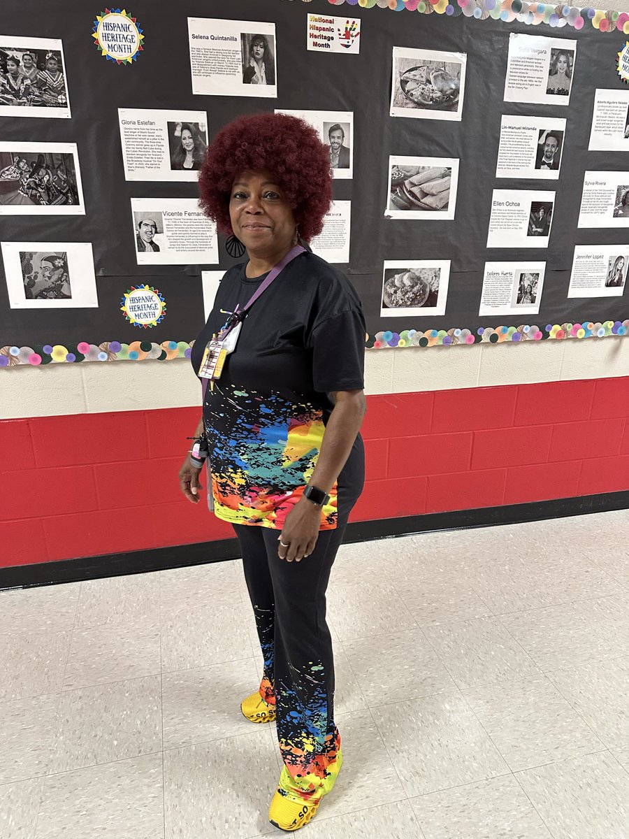 HumbleISD_WMS's tweet photo. Day 2 of our Gold, Fight, Win Spirit week. Way to go staff and students. Love the school spirit!
#BeEliteWMS #ELEVATE https://t.co/ha8xWZ3oIZ