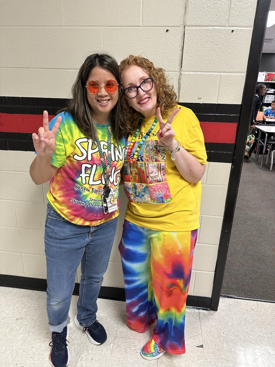 HumbleISD_WMS's tweet photo. Day 2 of our Gold, Fight, Win Spirit week. Way to go staff and students. Love the school spirit!
#BeEliteWMS #ELEVATE https://t.co/ha8xWZ3oIZ