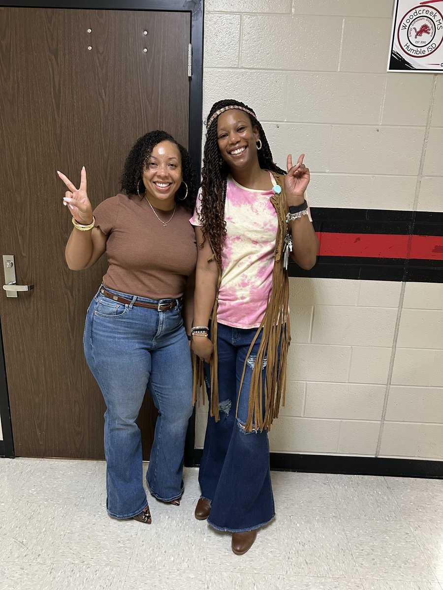 HumbleISD_WMS's tweet photo. Day 2 of our Gold, Fight, Win Spirit week. Way to go staff and students. Love the school spirit!
#BeEliteWMS #ELEVATE https://t.co/ha8xWZ3oIZ