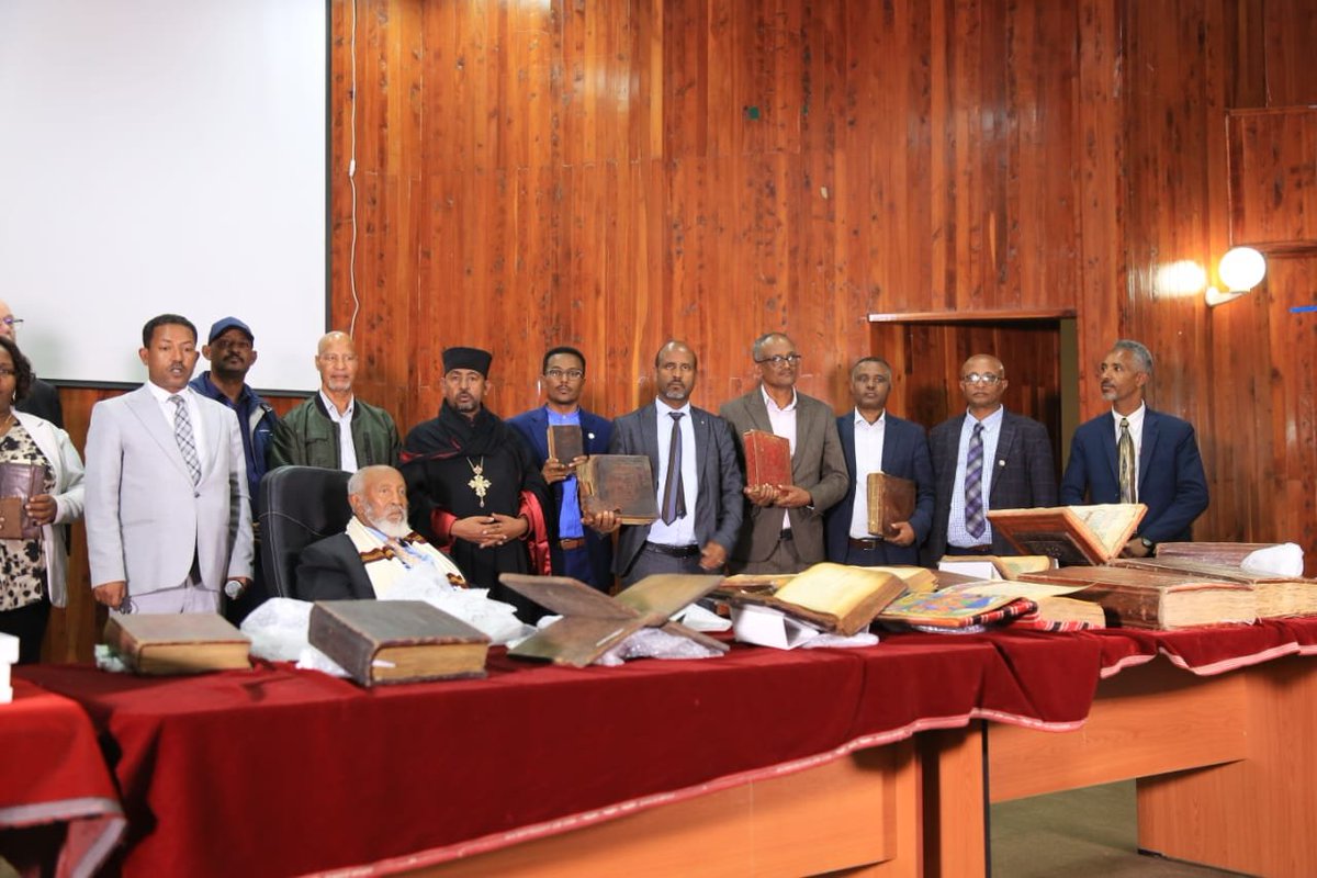 alulapan's tweet photo. An exemplary #restitution. 17 Ethiopian manuscripts returned from the US by Prof Steve Delamarter and his team donated by Barbara Weiner and presented at the Ethiopian Heritage Authority and gifted to 7 Ethiopian Institutions. https://t.co/57EbylZDtO
