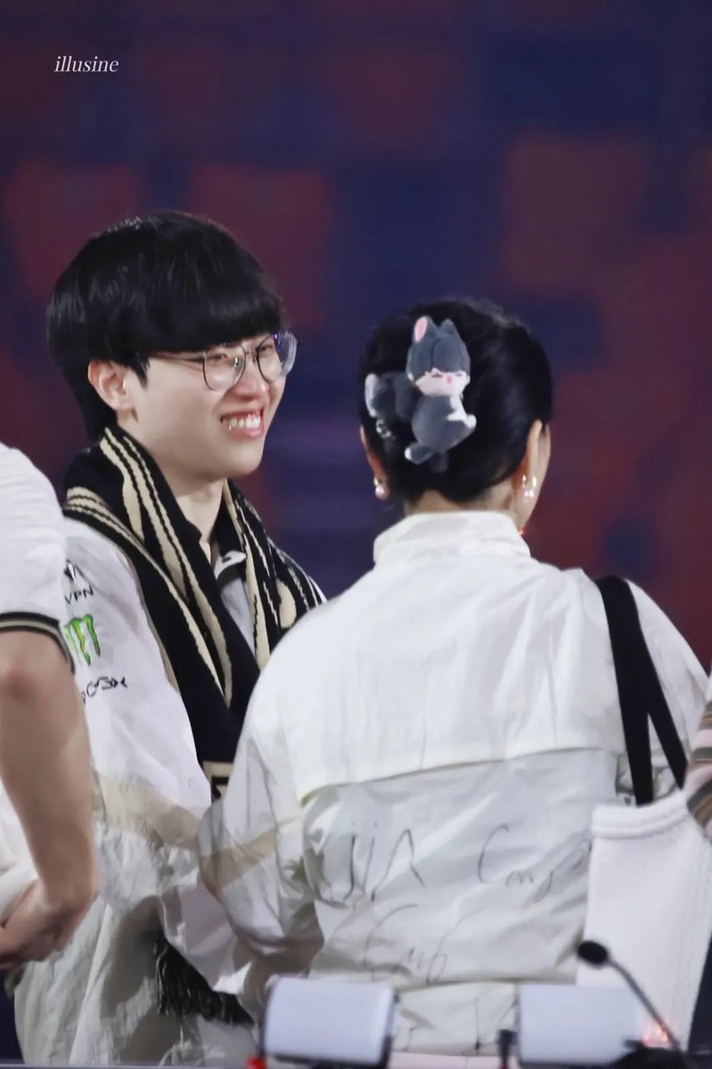 xiety03's tweet photo. Awwwww Chomom taking pics for Kiin 🥹🥹🥹 idc that’s her son too 🥹🥹🥹 

Pics belong to illusion_is_mine__ on threads https://t.co/giKp3xG3E8
