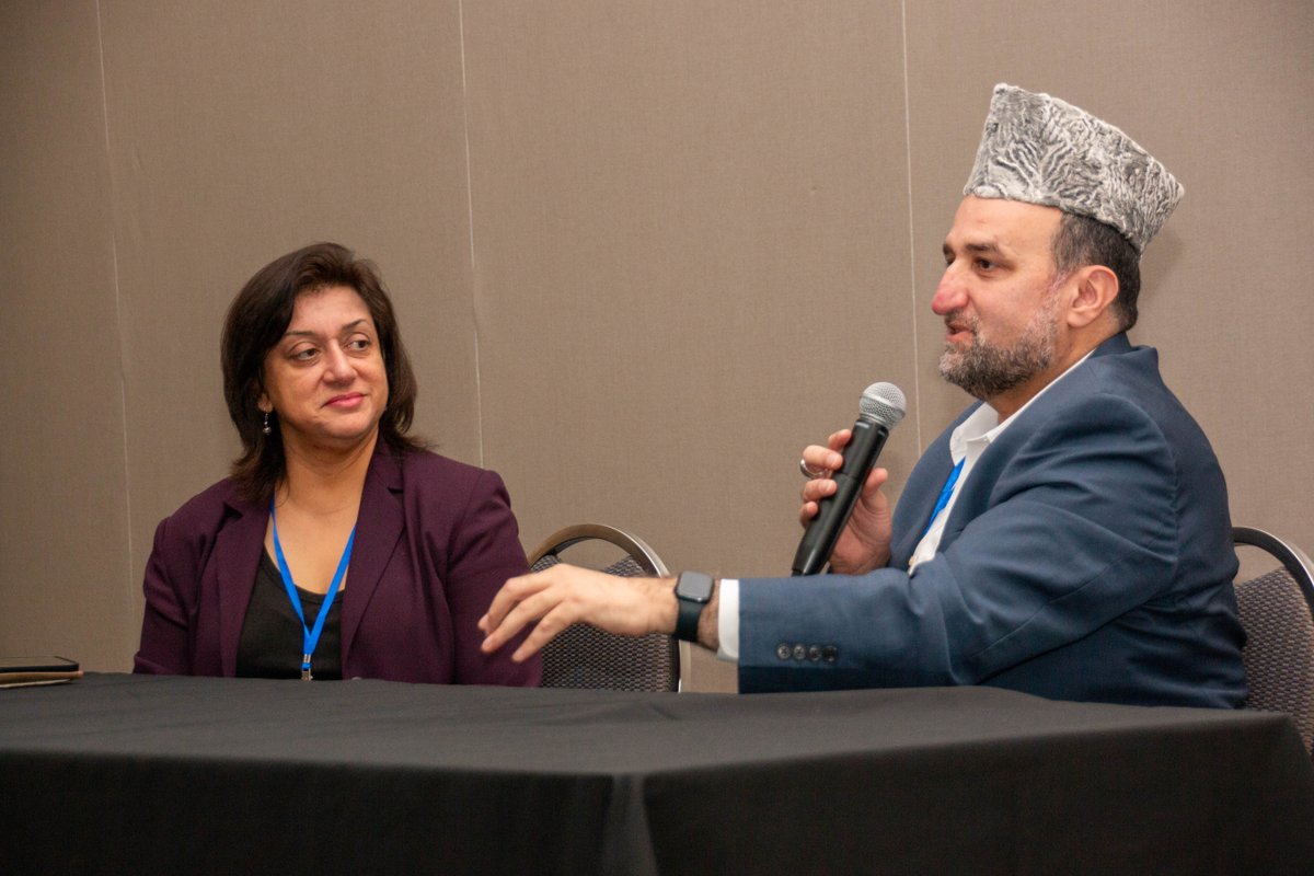 AMuslimCF's tweet photo. 100 leaders. One room. So much energy for what we can build together.
💚Invest in our collective impact: https://t.co/9GnWxfaLIs

#AMCF #MuslimNonprofits #MuslimPhilanthropy #NonprofitLeadership #CollectiveImpact #ProcessPlus #FundraiseUp #TheDifferenceEngine https://t.co/XOWlcS0nnk