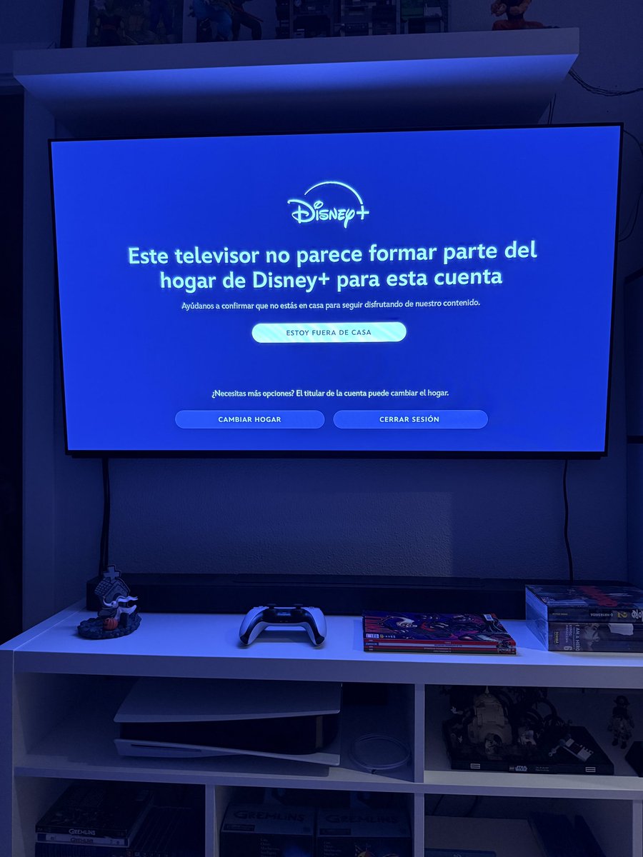 okiser1984's tweet photo. Ellos solitos se están cavando su propia tumba. Otra que dejamos, bye bye Disney + ¿Cuál será la próxima? 🤔 https://t.co/XUgoLEnzaG