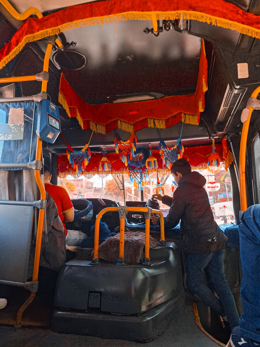 hyperFEDEX's tweet photo. Todo bien con los buses eléctricos, pero nunca tendrán esta aura. https://t.co/D58k19gWQ3