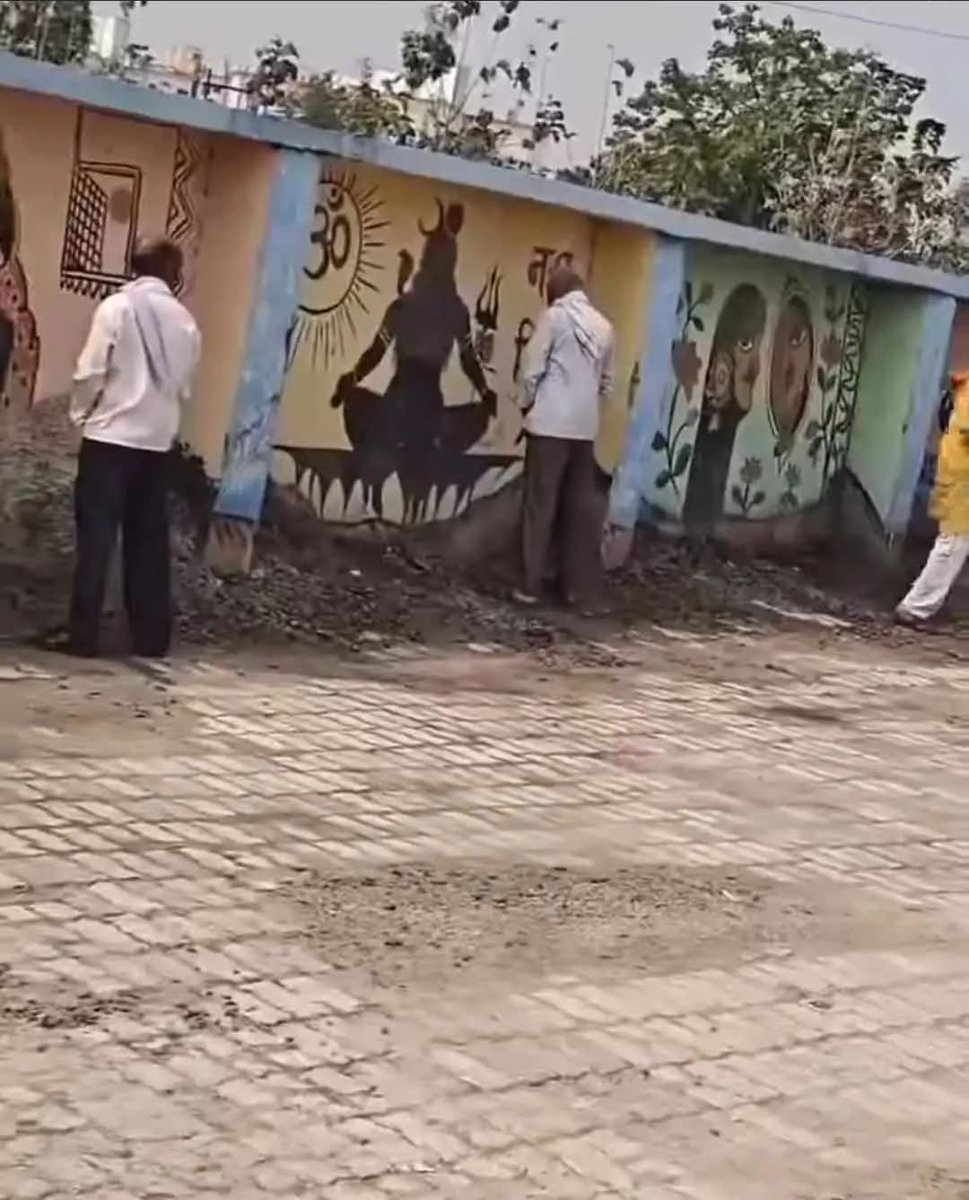 RockDXebecbs's tweet photo. @KDatascien38435 @Swatianknight Perfect toilet 🤣🤣💩🕉️ https://t.co/4yy9hZTmSA