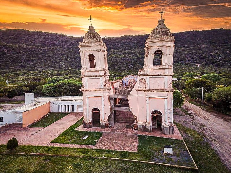 TeresitaMadera's tweet photo. ¡149 años de historia, trabajo y orgullo! 🌵✨

Un cálido saludo a toda la comunidad del departamento General Ortiz de Ocampo en este nuevo aniversario. Mi compromiso de siempre para seguir construyendo la provincia que nos merecemos. ¡Felicidades! ♥️ https://t.co/UMtzpv4gJs