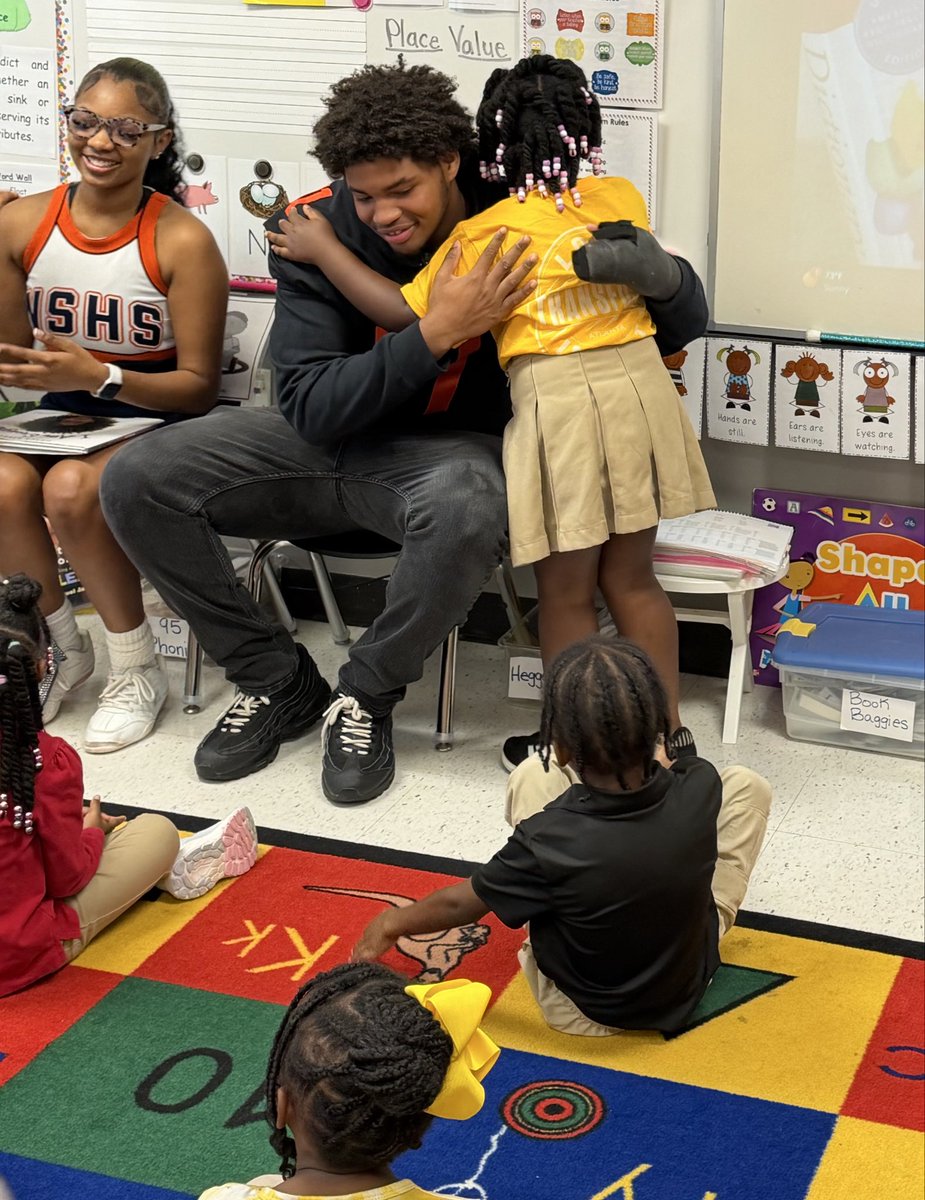 SpartanDFO's tweet photo. What a fun morning with our Spartan Football boys and Cheerleaders at Ison Springs. We love our community and appreciate the love of reading! Also, keep an eye out for some of the Hawks to be Spartans one day! @walterv50 @FCS_NSHS_Princ is 

#BEAPRO
#idowhatittakes https://t.co/AB4CdmSW0q