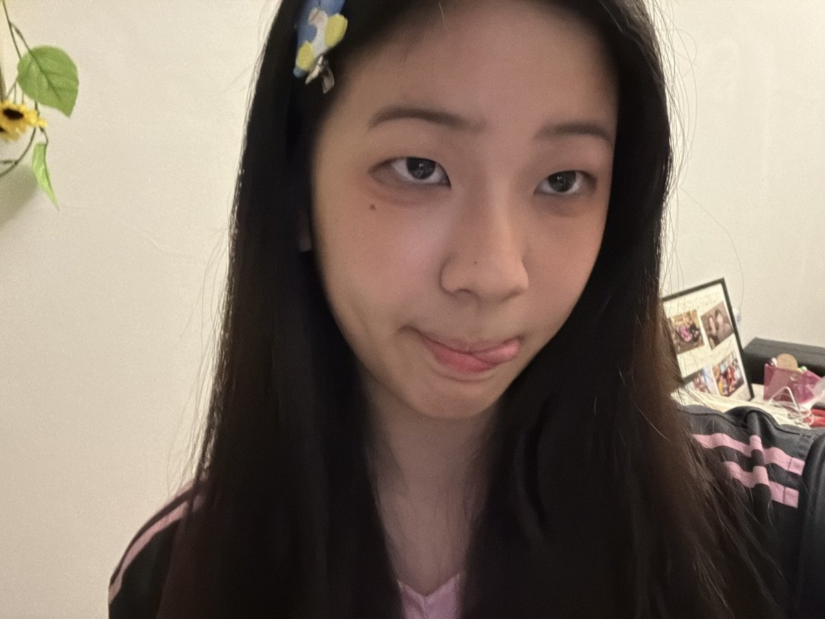 aston_lv's tweet photo. hi this is gaia the new owner of this acc unfortunately the old owner is no longer with us❤️‍🩹 https://t.co/8kSi2XSmWP