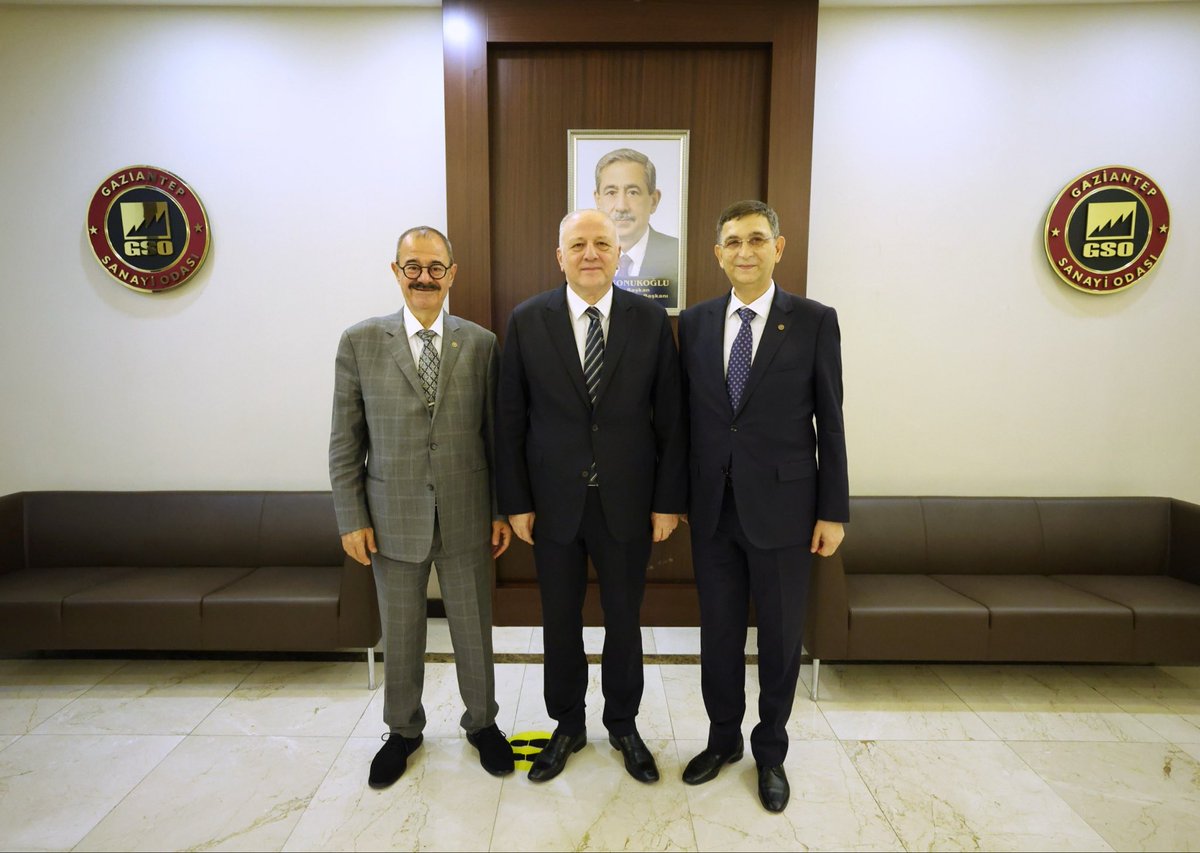 nejatkocer's tweet photo. Gaziantep Sanayi Odası 
Eylül ayı meclis toplantısına katıldım.  Gündemdeki ekonomik gelişmelerin ve Gaziantep’in üretim istihdam ve ihracat rakamlarının değerlendirildiği toplantıda; sanayimiz için yapılan başarılı hizmetler ve değerli çalışmalarından dolayı meclis başkanı Adil Konukoğlu ve yönetim kurulu başkanı Adnan Ünverdi’nin şahsında yönetim kurulu ve meclis üyelerine teşekkürlerimi sundum. Emeklerine sağlık
@askonuk @adnan_unverdi