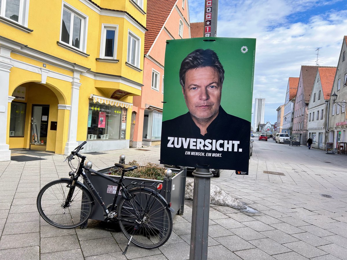 RenateHupfeld's tweet photo. Den brauchen wir: Bündniskanzler 💚 https://t.co/VcEDZwsma7