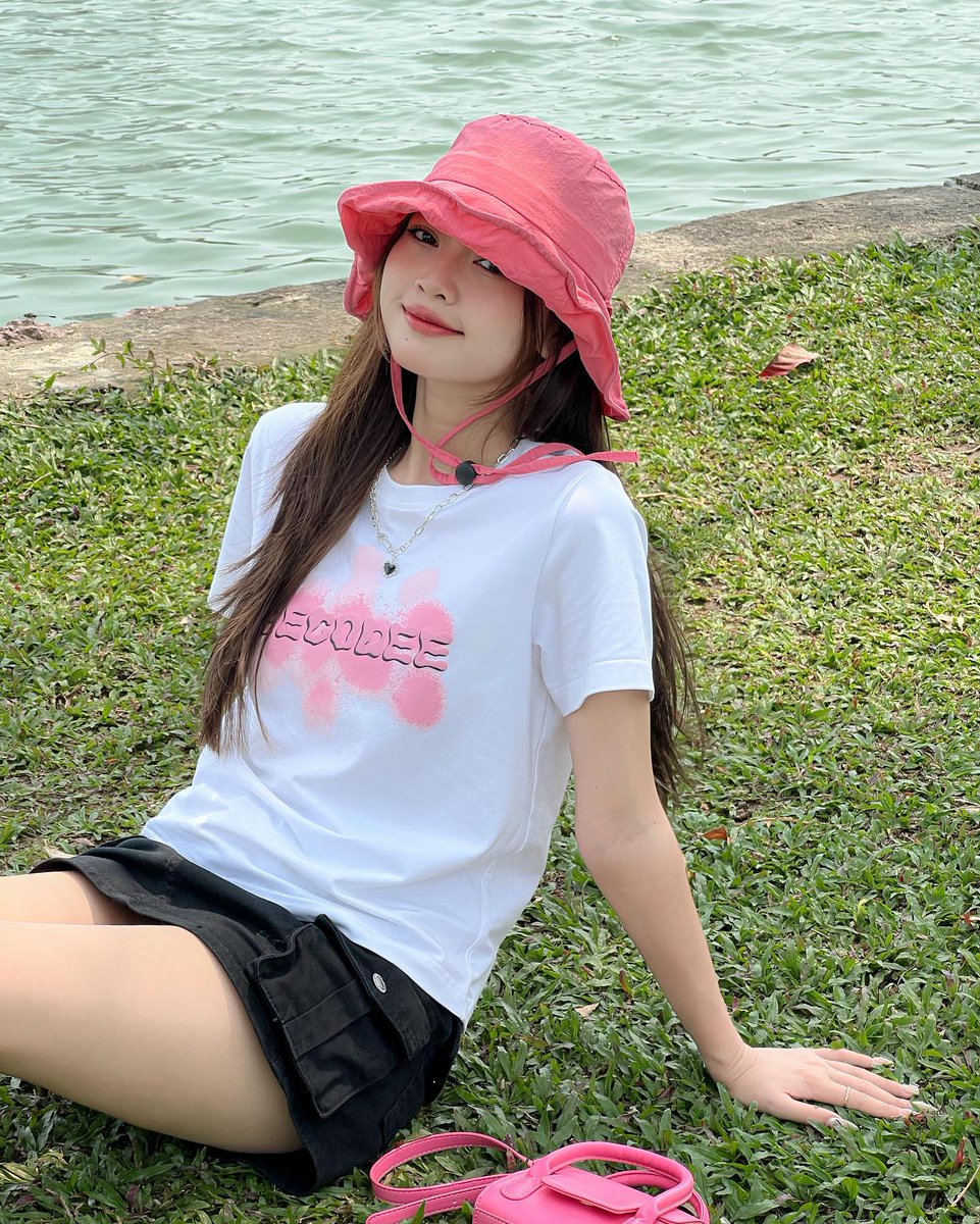 02Muniz's tweet photo. Greetings from my side ✨ your smile can brighten someone’s day—wear it proudly. 🌸
fnqVj https://t.co/E00krw6dPV
