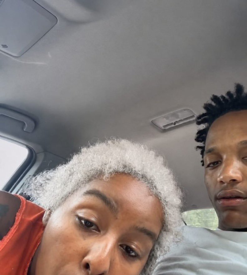 Dawachendo's tweet photo. The level of unbothered was genuinely unmatched at 100%

All in one🎬🎥 https://t.co/kqArd3nnZ5