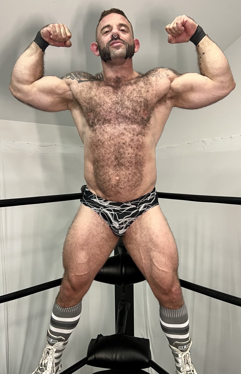 MuscleboyWrestl's tweet photo. He's BAAACK! @BullyBarrett makes his long awaited return to https://t.co/6F3Rjrzx9q THIS week!
#bullbarrett #muscleboywrestling #musclebear #hotbear #allmuscle https://t.co/P92l6oLF9J