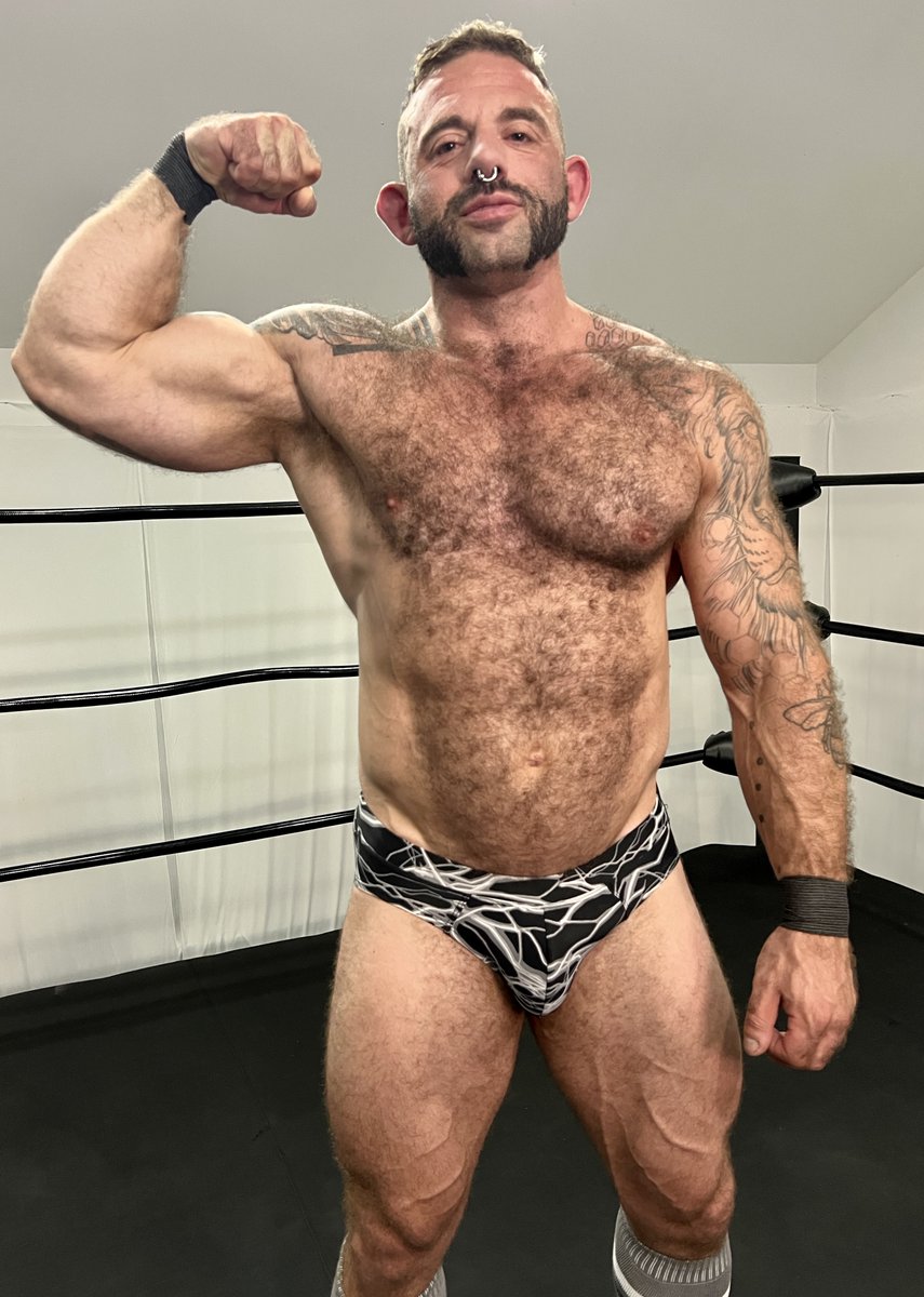 MuscleboyWrestl's tweet photo. He's BAAACK! @BullyBarrett makes his long awaited return to https://t.co/6F3Rjrzx9q THIS week!
#bullbarrett #muscleboywrestling #musclebear #hotbear #allmuscle https://t.co/P92l6oLF9J