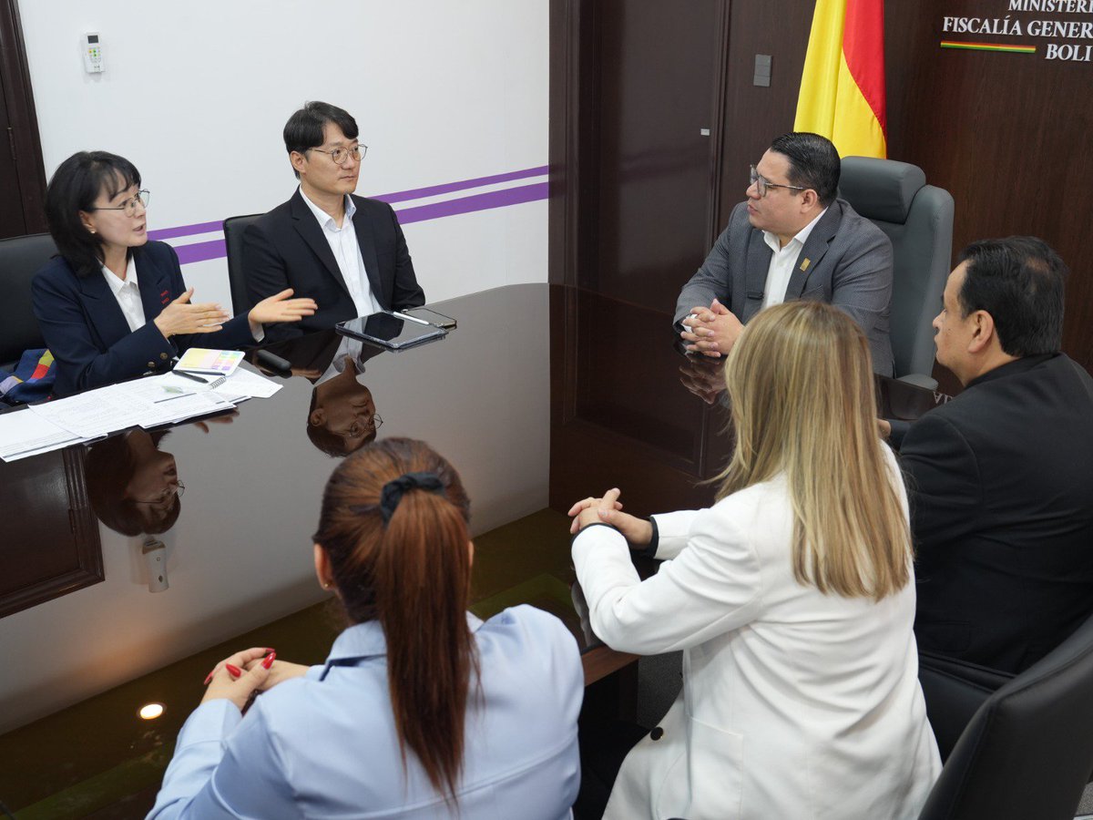 FGE_Bolivia's tweet photo. 📍FISCALÍA GENERAL DEL ESTADO Y KOICA AVANZAN EN PROGRAMA DE CAPACITACIÓN ESPECIALIZADA PARA PERITOS DEL IDIF

https://t.co/bNNk2jzTik

#EcosistemaROMA
#MinisterioPúblicoBolivia
#RogerMariacaFiscalGeneral https://t.co/IQjk9qj5Tf