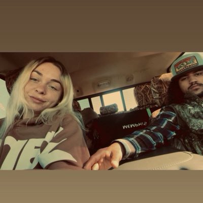 TheHotCouple69's tweet photo. #NewProfilePic https://t.co/nCBupJqJXo