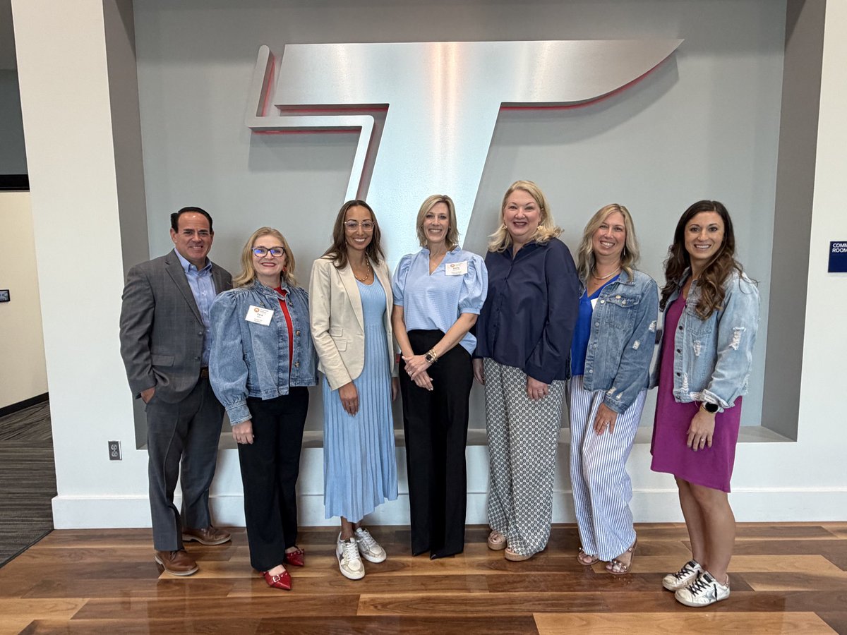 TISDCPJHS's tweet photo. Two days of engaging and collaborating with N2 Principals’ Institute(PI16), facilitating meaningful discussions and protocols with some incredible TISD and PI friends/colleagues. Grateful for the opportunity to learn, lead, and grow alongside some of TX’s most skilled principals! https://t.co/WIV459hsXr