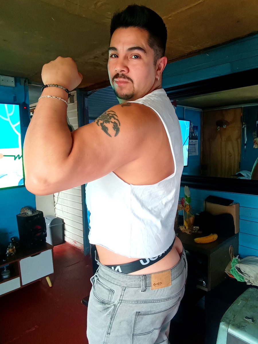 capdelsex's tweet photo. Ya no me cierran los jeans 😔 https://t.co/c628CF7vEV