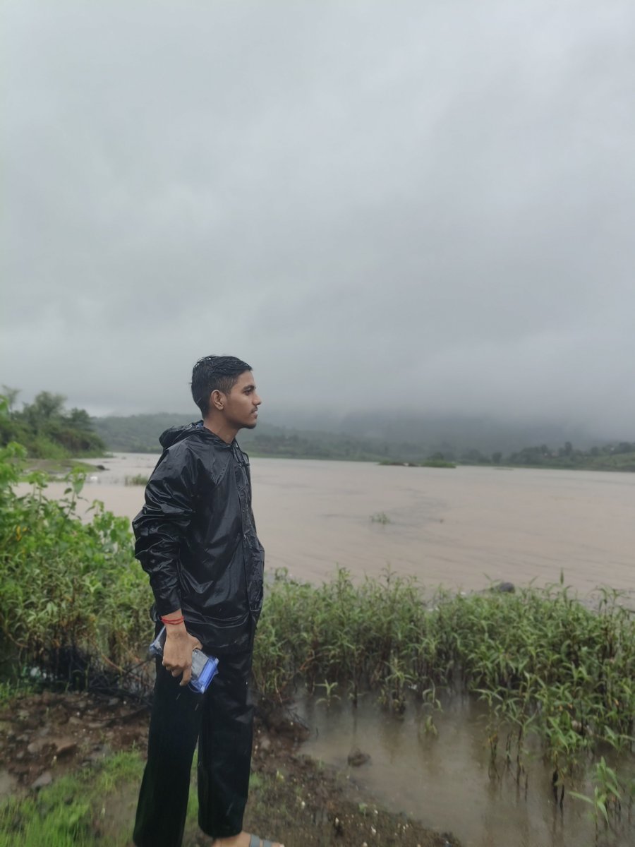 AdarshDubey008's tweet photo. UP se nikla tha safar ke liye, Maharashtra ne dil jeet liya. ⛰️🌊 🚀🚀 https://t.co/iO7kjy55cO