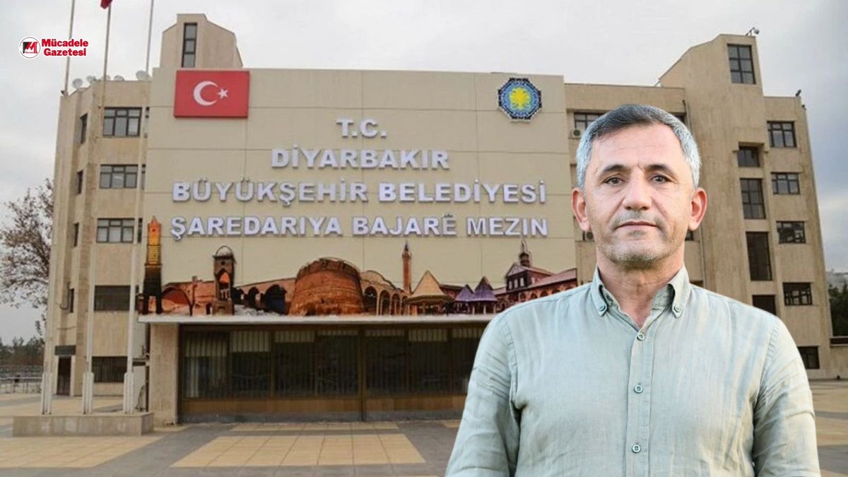 MucadeleGzt's tweet photo. DEM Parti, Doğan Hatun’un istifasının ardından Diyarbakır Büyükşehir Belediye Eş Başkanlığı görevini Emin Ay’ın yürüteceğini açıkladı.

EMİN AY KİMDİR?
1970 yılında Kulp ilçesine bağlı Tuzla (Xerzika) köyünde dünyaya gelen Emin Ay, çeşitli medreselerde eğitim gördü. İlahiyat Fakültesi mezunu olan Ay, HDP Parti Meclisi’nde görev yaptı. 

Uzun yıllar Demokratik İslam Kongresi bünyesinde çalışmalar yürüten Ay, 2024 yerel seçimlerinde Çınar ilçesinden Diyarbakır Büyükşehir Belediye Meclisi üyeliğine seçildi. Ay, evli ve 7 çocuk babasıdır.