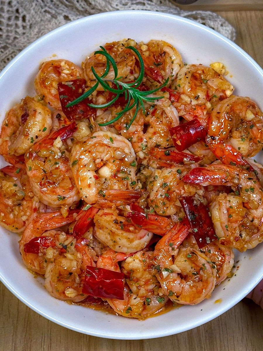 JohanAndreyPar1's tweet photo. Homemade garlic butter shrimp in 15 mins! Juicy, fragrant, and perfect for a quick weeknight meal https://t.co/hOUfIFqWUr
