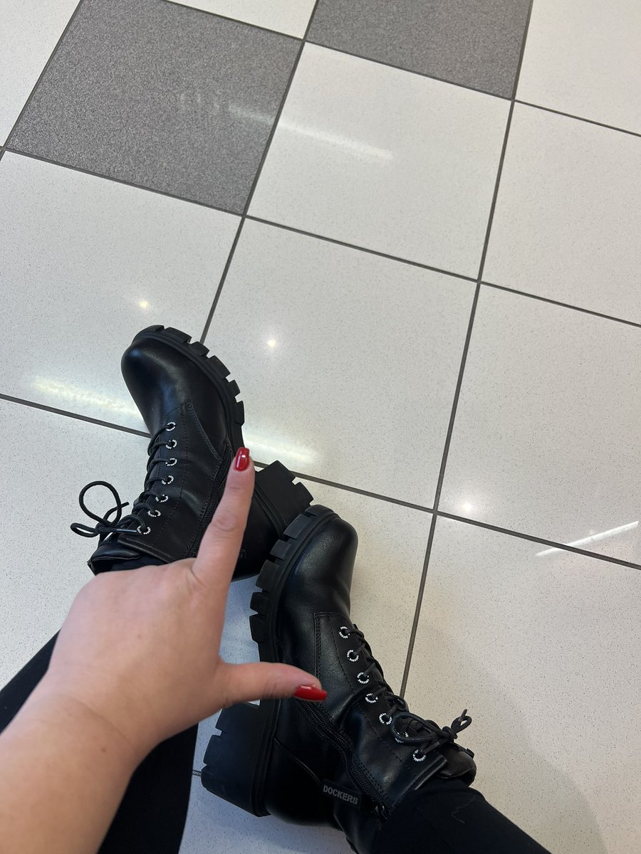 GoddesSophie91's tweet photo. Dein #mini darf ruhig vor Druck und Vorfreude #Zucken. Aber ordentlich #abgespritzt 💦 wird nur auf mein #Konto💸!
Zahlsklave |Schuhe | Fussfetisch | Geldherrin | paypig https://t.co/1tI9ObWtSZ